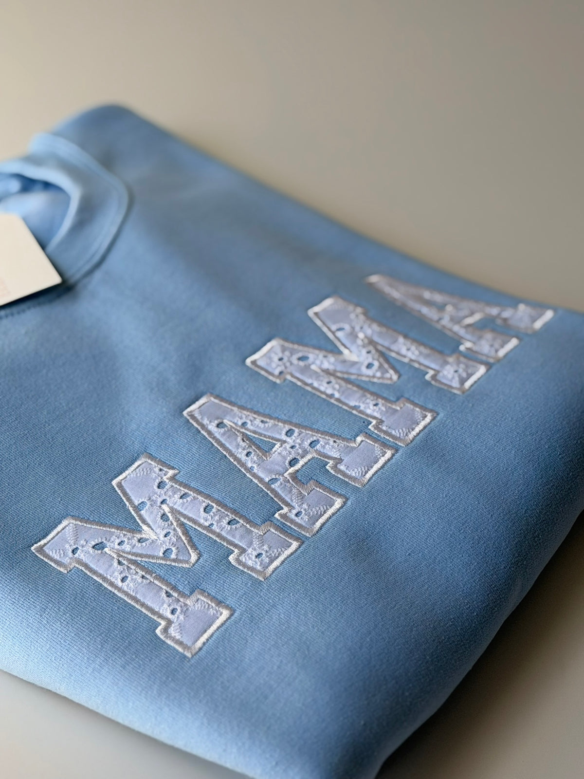 Custom Mama Embroidered Appliqué Sweatshirt | Personalized Name Crewneck